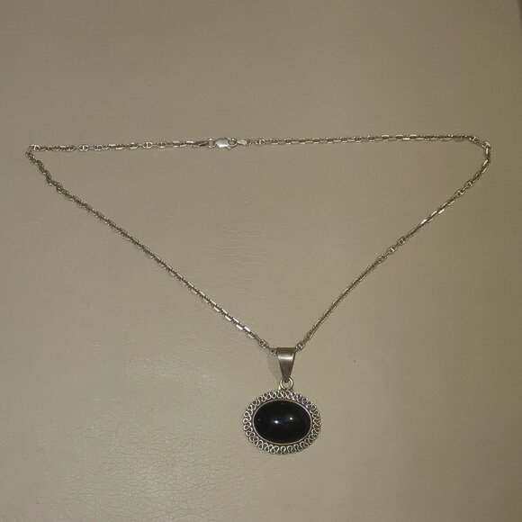 Vintage Taxco Sterling Silver 925 Pendant 18 Necklace Black Onyx Stone Filigree - Picture 10 of 10